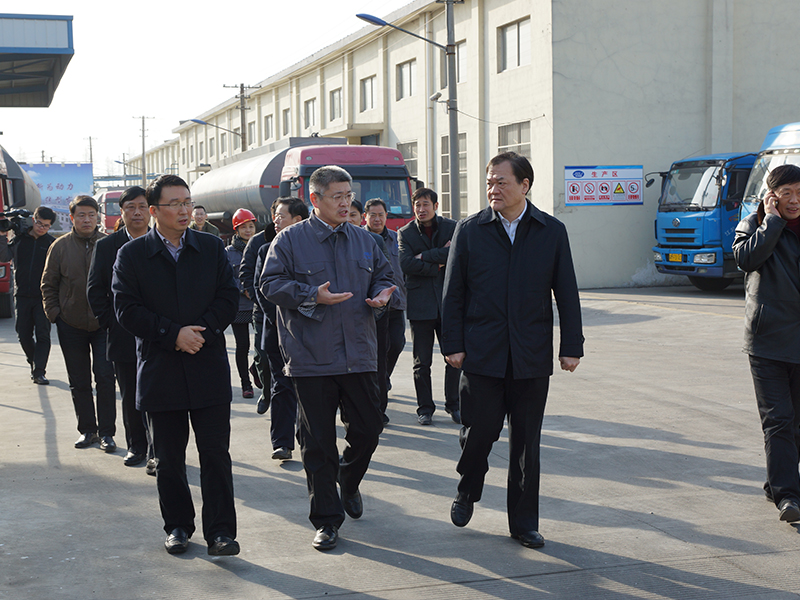 2015年2月，市人大高亞梓主任來公司調(diào)研