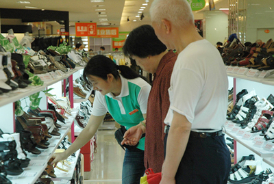 步步高美采平價百貨首店盛裝開業，開啟社區商業新篇章